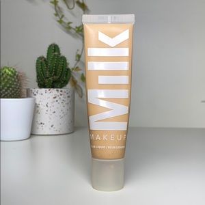 MILK - Matte Foundation Medium